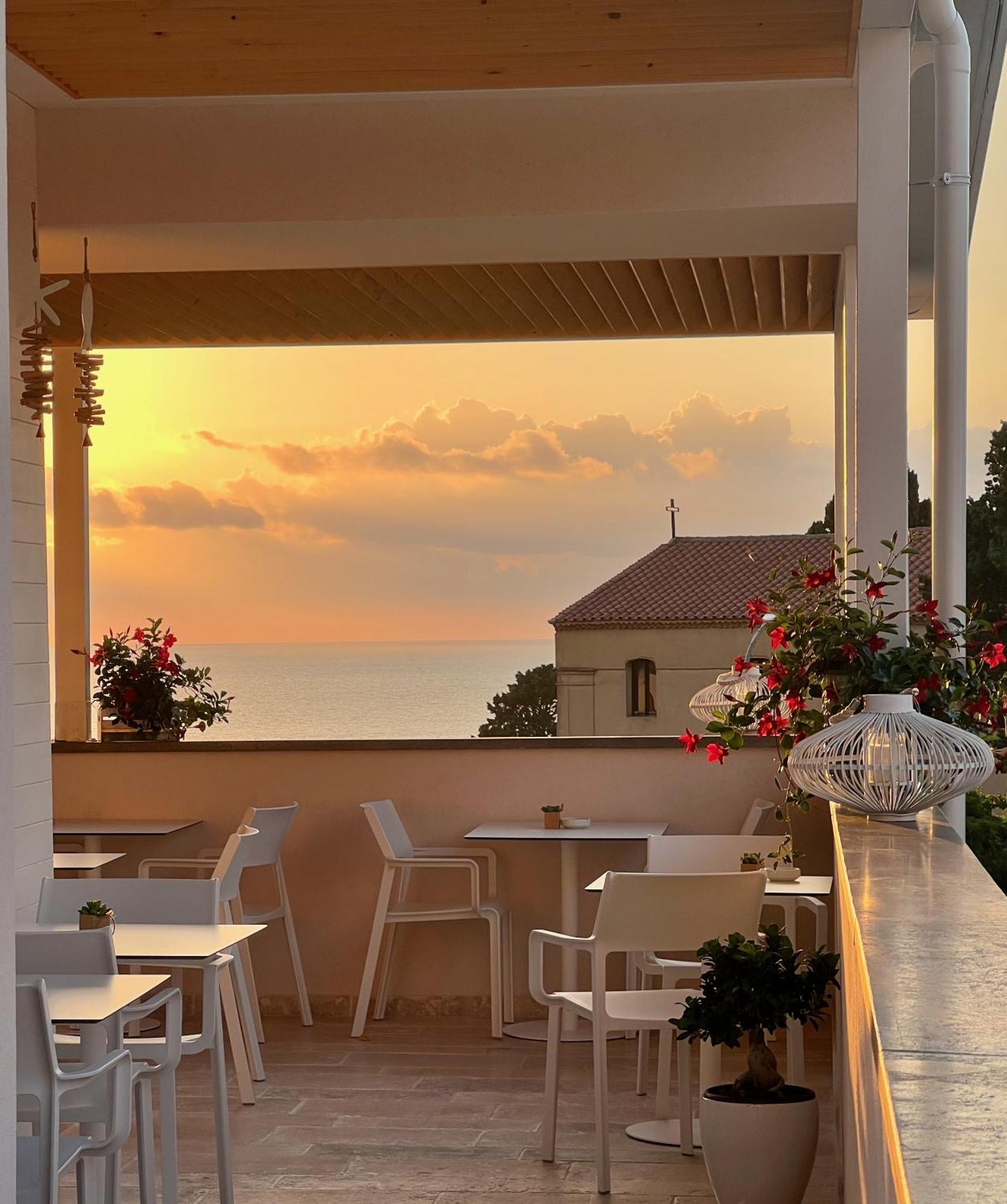 Kairos Tropea Hotel Exterior photo